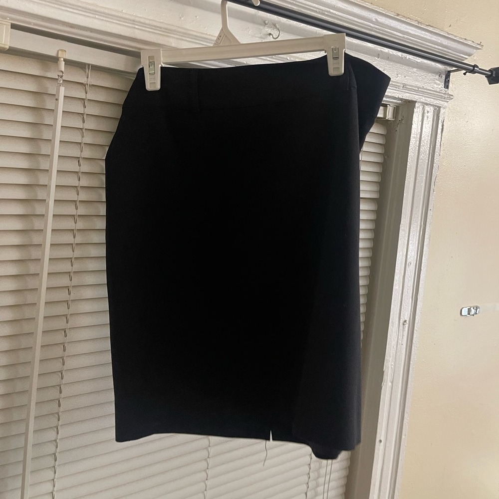 Covington essentials business skirt